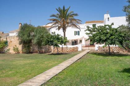 Two country houses, one with a tourist licence, on the south coast of Ciutadella