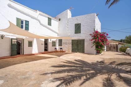 Two country houses, one with a tourist licence, on the south coast of Ciutadella