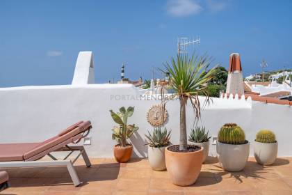 Seafront apartment in Cala en Bosc