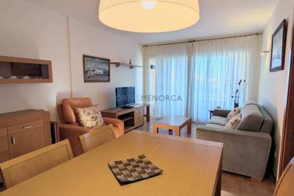 Second-floor flat with lift near Ciutadella's Seafront Promenade