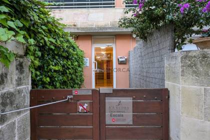 Second-floor flat with lift near Ciutadella's Seafront Promenade