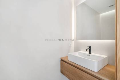 Casa en primera planta con derecho a vuelo en el centro de Ciutadella