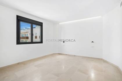 Casa en primera planta con derecho a vuelo en el centro de Ciutadella