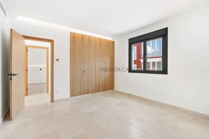 Casa en primera planta con derecho a vuelo en el centro de Ciutadella