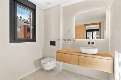 Casa en primera planta con derecho a vuelo en el centro de Ciutadella