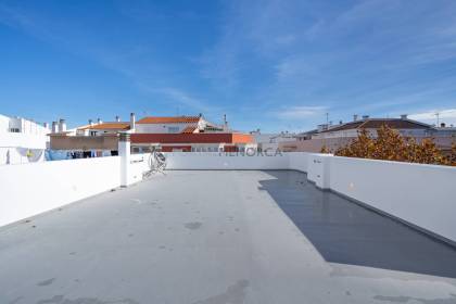 Casa en primera planta con derecho a vuelo en el centro de Ciutadella