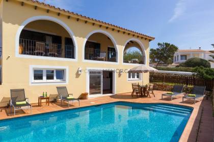 Chalet con vistas al mar en Calan Brut