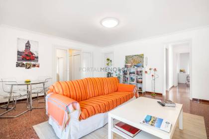 Spacious 126 m² Apartment with Lift in Ciutadella