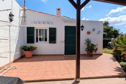 Detached villa in a quiet street of Son Carrió.