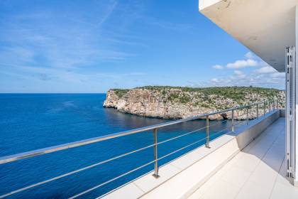 Spectacular Frontline Villa in Cala en Porter