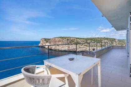 Spectacular Frontline Villa in Cala en Porter