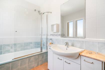 Attractive villa with sea views, featuring 4 bedrooms and three bathrooms in Son Blanc