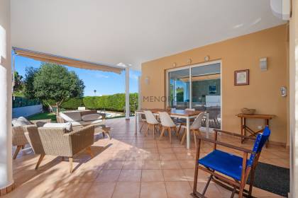 Attractive villa with sea views, featuring 4 bedrooms and three bathrooms in Son Blanc