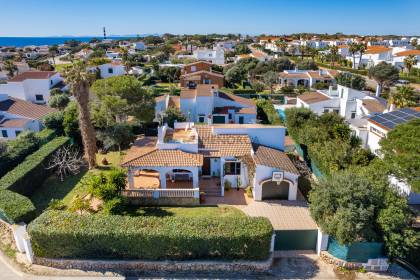 Interesting villa with tourist licence in Cala'n Bosch