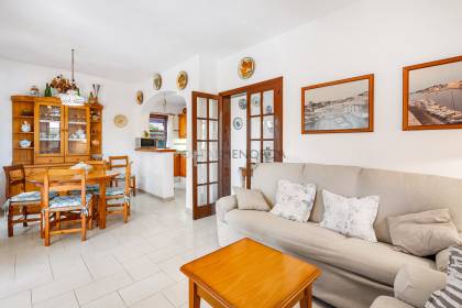 Interesting villa with tourist licence in Cala'n Bosch