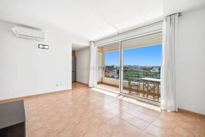Duplex penthouse avec vue mer situé dans la zone du Paseo Marítimo.