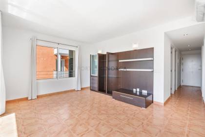 Duplex penthouse avec vue mer situé dans la zone du Paseo Marítimo.