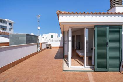 Duplex penthouse avec vue mer situé dans la zone du Paseo Marítimo.