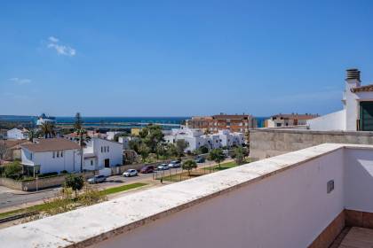 Duplex penthouse avec vue mer situé dans la zone du Paseo Marítimo.
