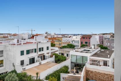 Apartment on Passeig de Sant Nicolau, with lift and south-facing orientation