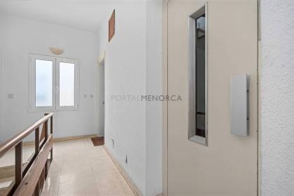 Apartment on Passeig de Sant Nicolau, with lift and south-facing orientation