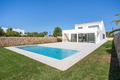Attractive villa with swimming pool in Sa Caleta