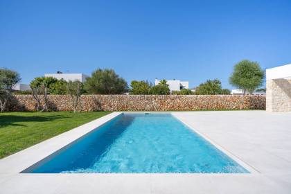 Attractive villa with swimming pool in Sa Caleta