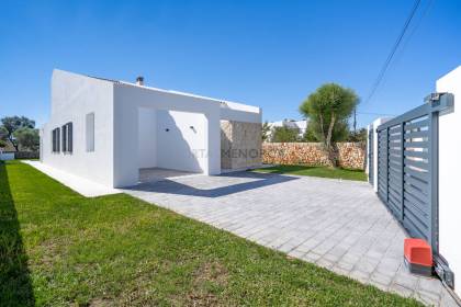Attractive villa with swimming pool in Sa Caleta