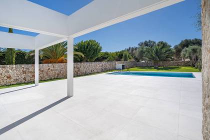 Attractive villa with swimming pool in Sa Caleta