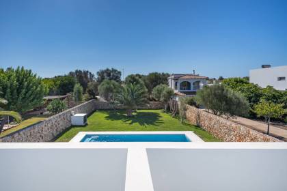 Attractive villa with swimming pool in Sa Caleta