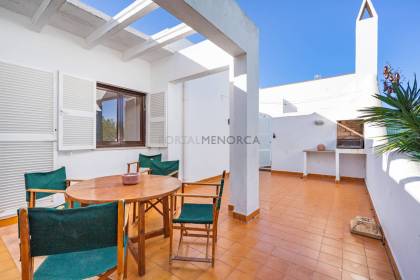 Semi-detached villa with garden in Cala Blanca