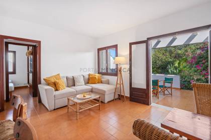 Semi-detached villa with garden in Cala Blanca