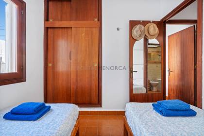 Semi-detached villa with garden in Cala Blanca