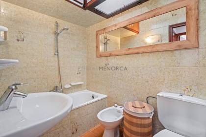 Semi-detached villa with garden in Cala Blanca