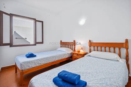 Semi-detached villa with garden in Cala Blanca
