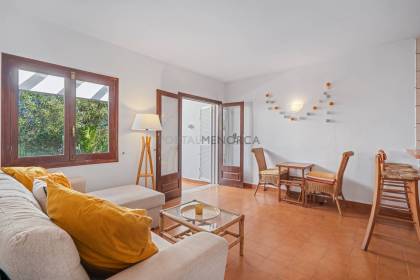 Semi-detached villa with garden in Cala Blanca