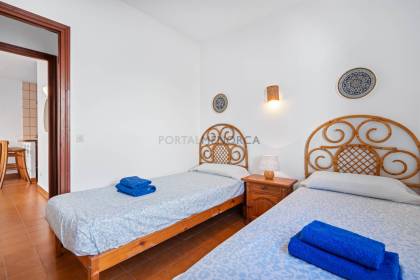 Semi-detached villa with garden in Cala Blanca