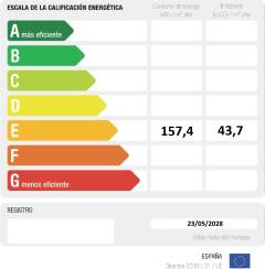 CEE Amplio piso en zona Paseo Marítimo