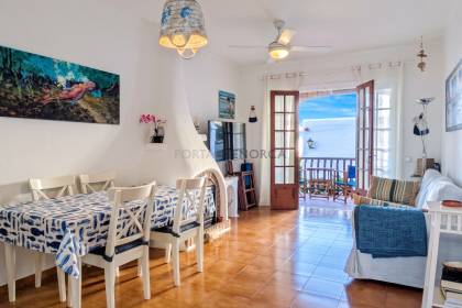 Apartamento en Playas de Fornells con vistas al mar.