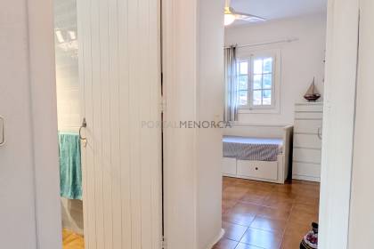 Apartamento en Playas de Fornells con vistas al mar.