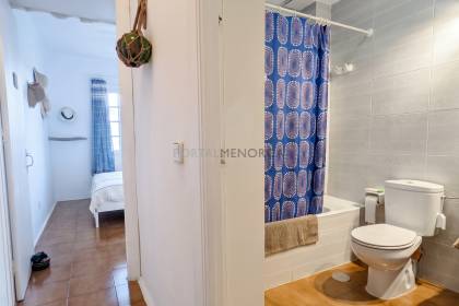 Apartamento en Playas de Fornells con vistas al mar.