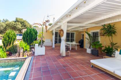 Estupenda casa de campo con terreno en Es Mercadal