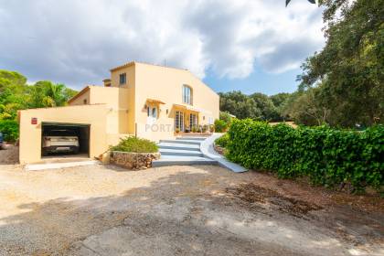Estupenda casa de campo con terreno en Es Mercadal
