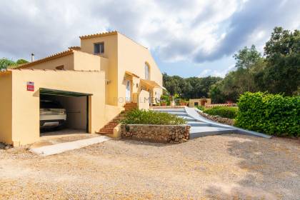 Estupenda casa de campo con terreno en Es Mercadal