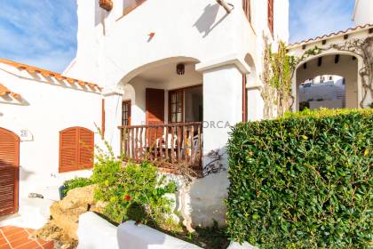 Bonito apartamento con vistas al mar en Playas de Fornells.