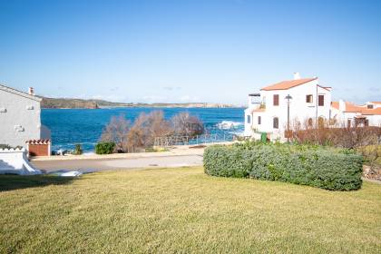 Apartamento con vistas al mar en Playas de Fornells