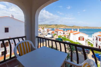 Apartamento con vistas al mar en Playas de Fornells