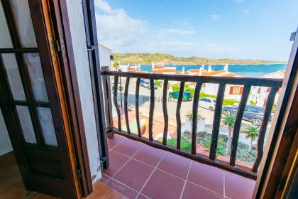 Apartment with sea views in Playas de Fornells