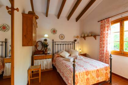 Lovely villa with pool and sea views in Playas de Fornells