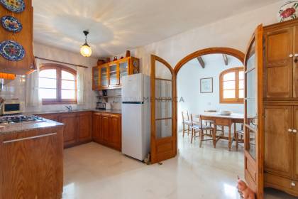 Lovely villa with pool and sea views in Playas de Fornells